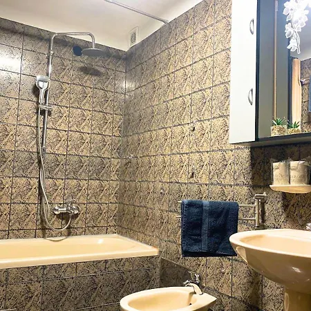 아파트 Balcony And Parking, 1min To Shop, Near *
