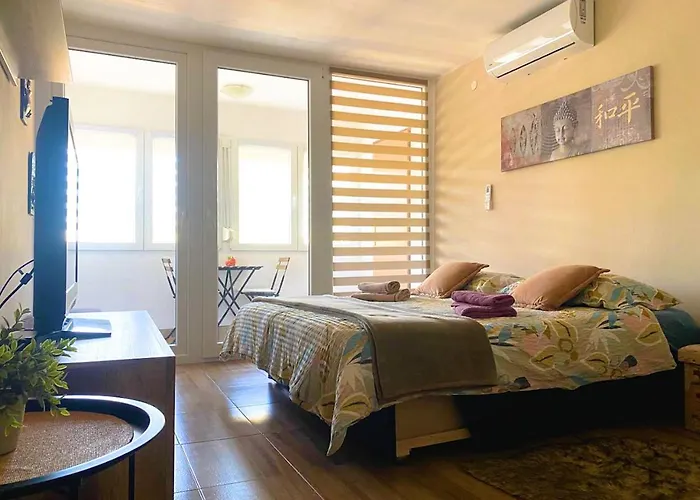Balcony And Parking, 1min To Shop, Near * 普拉