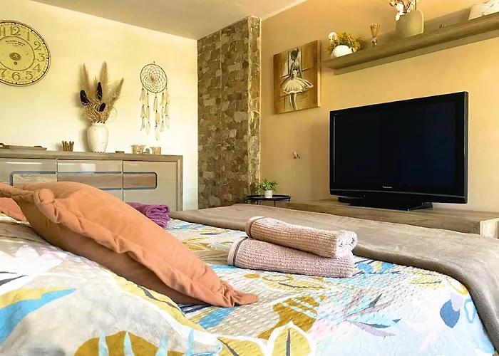 Appartement Balcony And Parking, 1min To Shop, Near